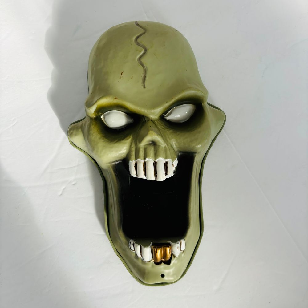 Gemmy‎ Animated Skull Doorbell Halloween Light Up Moving Mouth Skeleton Talking